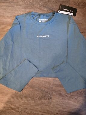 Alphalete Teal Short Sleeve Crewneck Crop Top Tee